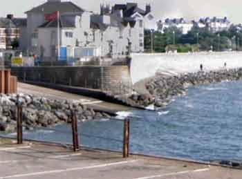 Exmouth pier entry/exit
