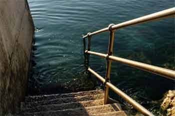 Newtons cove entry/exit